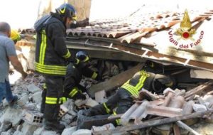 terremoto-italia-bombeiros